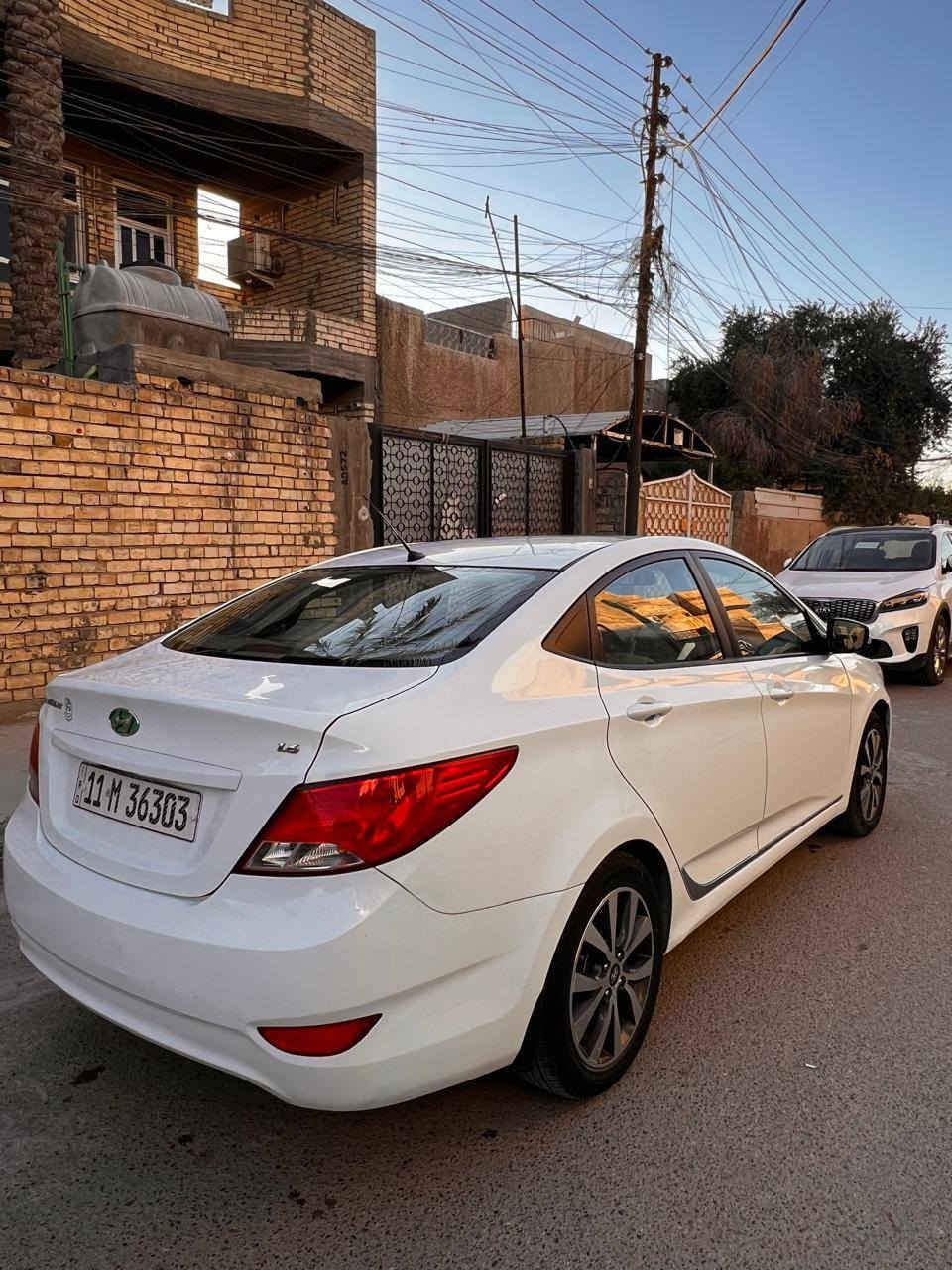 اكسنت 2016 
خليجي مكفولة 
من الضربة 
والصبغ والتبديل سيارة 
جاهزة من كل شي مواصفاتها
تحكم ستيرن فتحة ويل كب
اشارة بالمري ويل كب مخرج AUX كامرة خلفيه
رقم بغداد دولي بأسمي سنويه 2031 
هزة جديدةماشية 135 الف km
السيارة جديدة 
مكانها بغداد السيدية
السعر 113 وبيها مجال بسيط

*********** واتس اب
