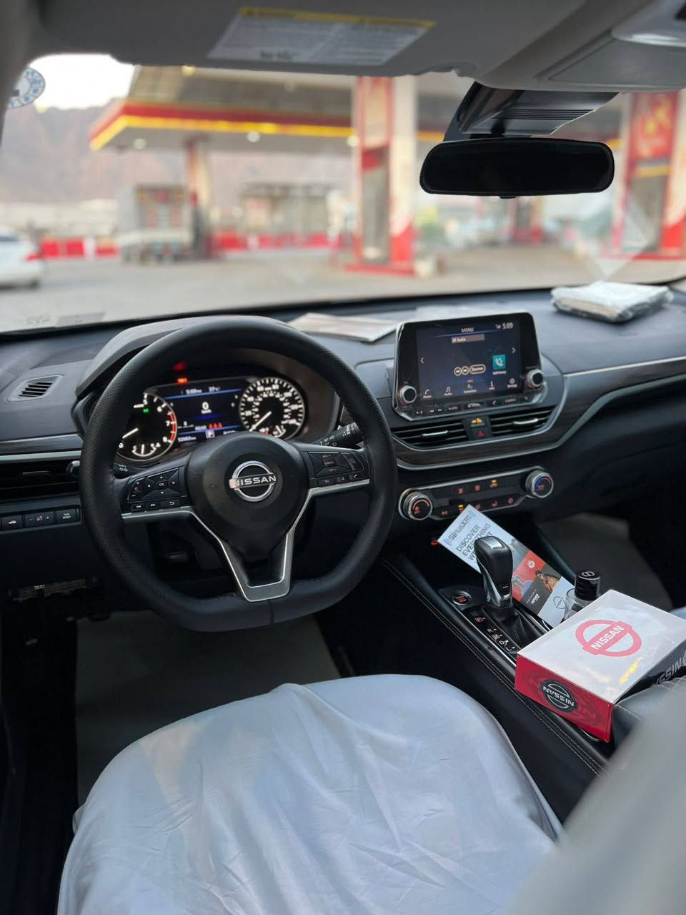 نیسان ئاڵتیما 2023 SV
٣٤ مایل ڕۆشتووە سەیارەکە زۆر تازەیە                    
یەک پاڕچە بۆیاخ 
دوو پارچەشی تەنها کلیری ئەمریکایە 
بی ناو دەرگای دوای سەکنیش شوختیکی بچوکی هەیە
 سەیارەکە زۆر پاک و جوانە 
کامل جوانکاری بۆ کراوە و کراوە بە SR
 سەیارەکە زۆر جوانە ئەرباگ تەنها سوکان سیستەمە
 کامل مواسەفات یەدە بەسمە کارپلەی 
تەحدیل سورحە خەتی جادە ئیکۆ
 چوار تایە و ویلی لۆکی لە ژێرە 
بەسمە شەخال ناو فۆرمیکا کوشن کارەبای 

سعر : لە کۆمێنت داوای بکە ڕاستەوخۆ بۆت دێت 🤖 

ڕادار و خەتی جادە و برێک
 تەبرید سارد و گەرم مەزبوت بەشەرت 
بەوابە بەردی سالۆنسا بەشەرت
 مەکینە چوار پستۆن ٢.٥ بی تۆربۆ بی دەبل ئەکسل
ڕادار شاشە کامیرا حاسە سەیارەکە رەشی قەترانە   
گێڕ و مەکینە و کارەبییات و هەموو شتی تر بەشەرت
 کامل سیرفس کراوە سەیارەکە لۆک لۆکە
 رەقەم سەنەوی تازەیە بەناوی خۆمە رەقەم کردوە 
هەموو گیانی بەشەرت رەقەم هەولیر
ناونیشان ڕانیە حاجیاوا

ژمارەی خاوەنەکەی 
***********
ڤایبەر وەتس ئەپ
