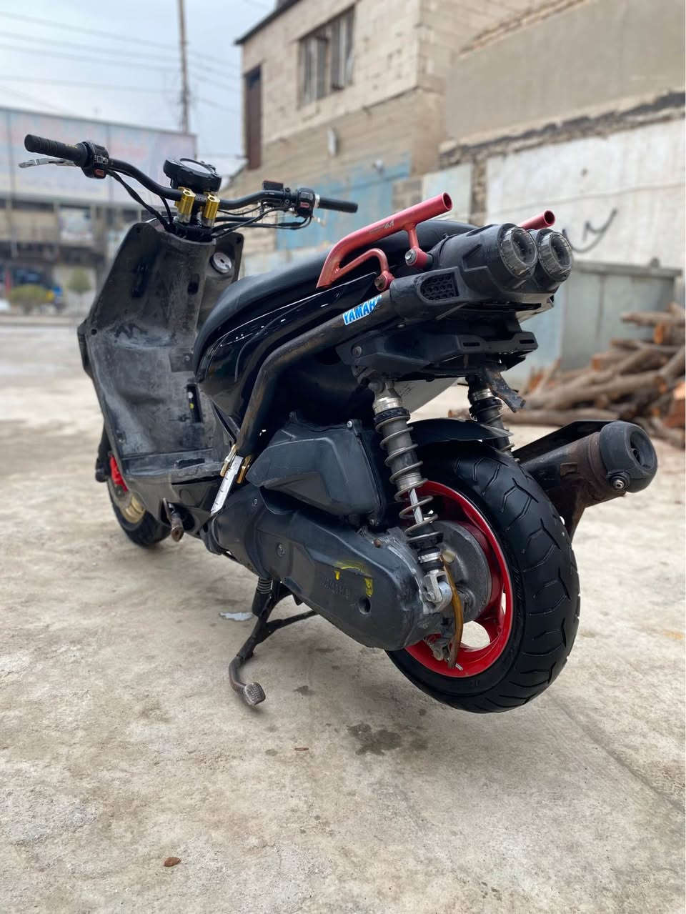 يا الله 
سلام عليكم سكنس جبلي دراجة مال رمبة قبل شهرين نزلتها.  عليها تزويد كلجات رياضي. ويدات بريك وعنابير  الدراجة كفالة عامة برغي ما مفتوح بيها  وستيرن ريزوما ودبلات رياضي  السعر 900 الف  ال شراي يتصل ويدلل *********** مكاني بغداد
