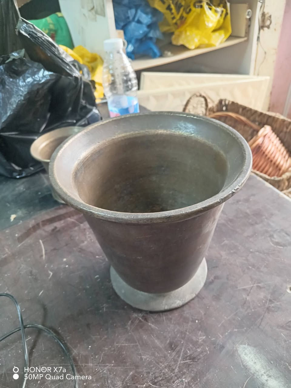 هاون صب نحاس ثقيل
وزن 5ونص كيلو ارتفاع 17
عرض 18نضيف جدا جدا
انتيكا قديم
التواصل خاص


**إذا كنت صاحب هذا الإعلان وتريد حذفه لأي سبب، رجاءا أرسل رسالة إلى الدعم الفني**