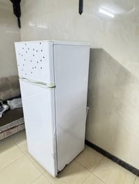 ثلاجه • حجم صغير • نضافة ٩٠%