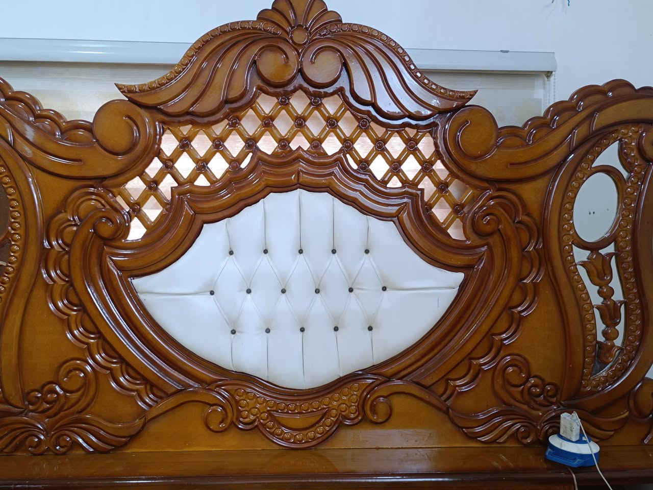 يالله سلام عليكم غرفه للبيع
كامله ونضيفه ما ناقصه شي
كنتور ابو 6
جربايه 
دوشك مال جربايه 
ميز مرايه 
كومديات مال جربايه 
ميز شاشه 
زاويه 
غرفه كامله ونضيفه 
صاج اصلي الثقيل 
سعره 750
عنوان قضاء الغراف 
شراي اتصال عل رقم 
***********
