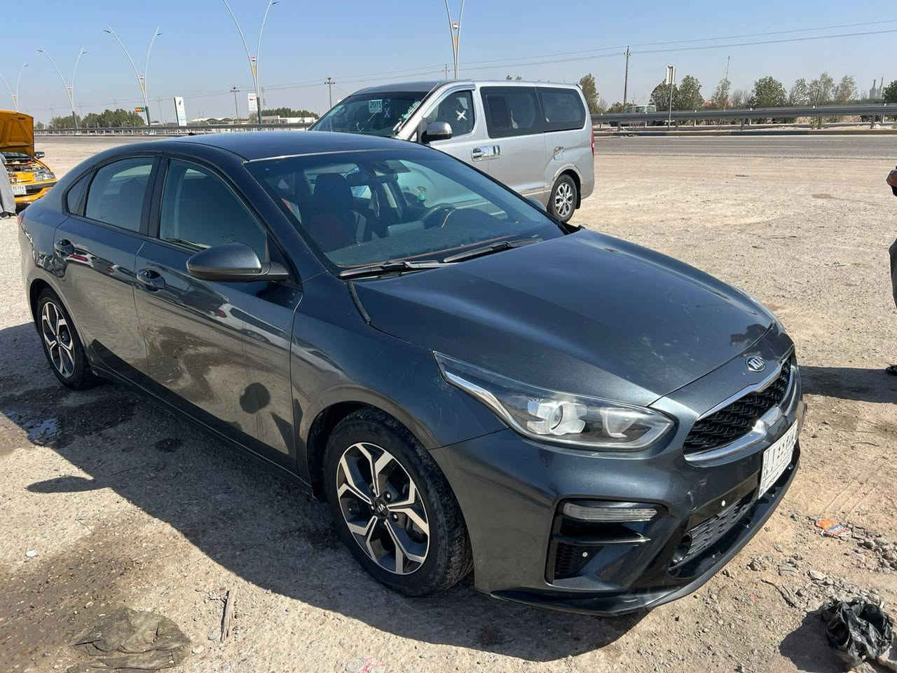 للبيع كيا فورتي موديل ٢٠٢٠وارد أمريكي ماشيه ١٣٠ بيها تبديل جاملغ وتصليح الثاني علئ البارد الجاملغ الأمامي والبنيد مرشوش صبغ مكينه دوش ٢٠٠٠شاشه سويج مو بصمه حدادية تمام رقم ذي قار معوقين وكالة بكل وقت السنوية لغاية ٢٧ مكان السيارة البصرة خور الزبير السعر ١٢٥ وبيها مجال للستفسار الاتصال على الرقم ***********
