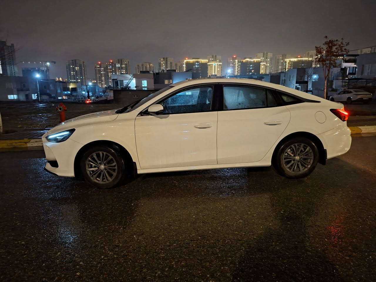 ئێمجی جیتی ٢٠٢٤ مانگی ١٢ شاشە ئەکتیڤ بێ بۆیاخ ١٦ هەزار ڕۆشتوە فول مواسەفات نرخی ١٢٠   گەڵاو مە عامەلەیەکی برایانە 
***********
