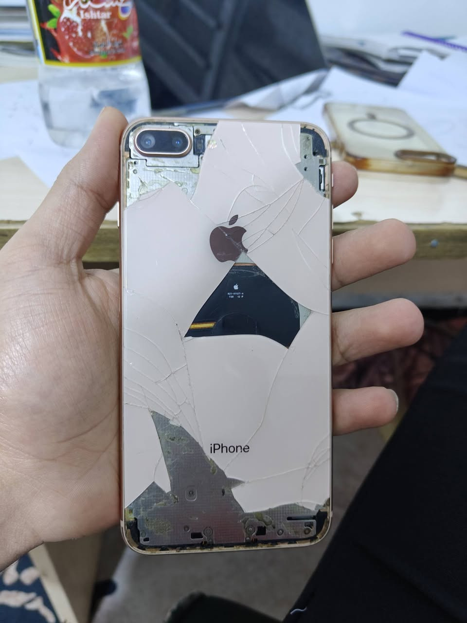 ايفون 8 بلص
مبدل شاشه نوعيه اصليه ضمان لا تعلك ولا تشمر
بطاريه مبدله 100 
ذاكره 256 
مبايل فقط بسبب تحديث وكفت كامراته الخلفيه والاماميه
بل برنامج مثل مازنجر تشتغل يعني الكامره الاصليه مال جهاز متفتح فقط بل تطبيقات الكامره الاماميه متفتح شلع
و الاقطه الفوك واكفه فقط 
الاقطعه الجوه تشتغل وطبيعية مخابرات صوت تكنيك ضمان سعر 50 قفلللللل  الي يعامل لا يراسل مكاني بغداد 
رقم ***********
