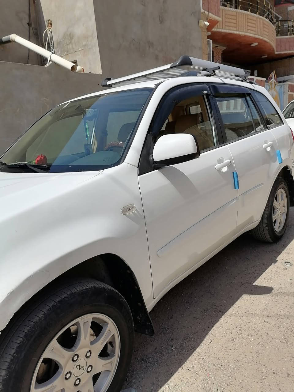 السلام عليكم!! تيكو للبيع موديل ٢٠١٣ سيارة جدا نظيفة تبريد ثلج والتدفئة نار سيارة مكفولة من الدعامية للدعامية قطرت صبغ مابيها رقمها ديالى رقم جديد سنوية جديدة كلها شغالة حساسات البك والكيجات مابيها شي واكف سنتر لوك🌹🌹 مكانها ديالى بعقوبة غير متواجد على الفيس السعر ٦٠ وبيها مجال الاتصال (***********)
