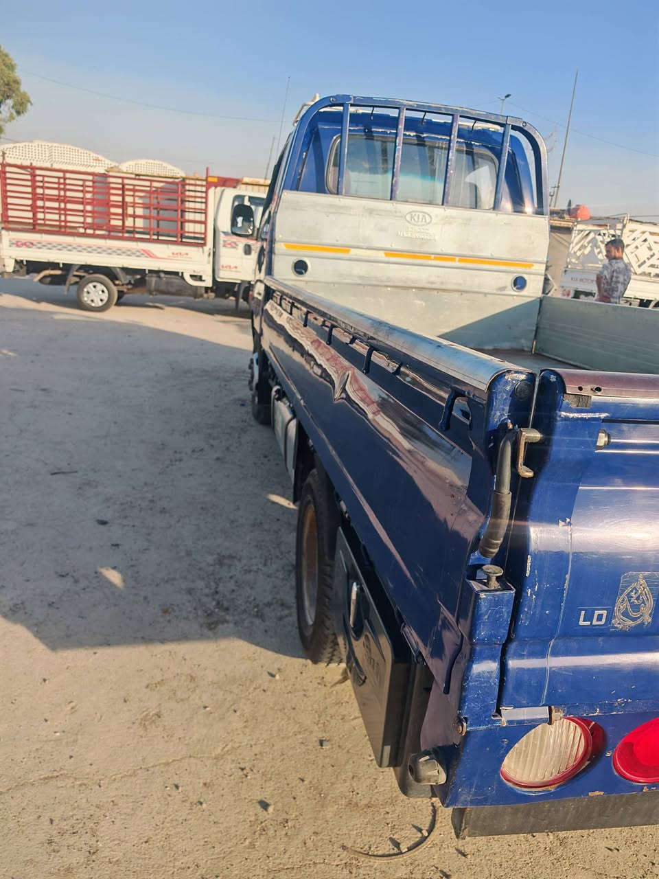 السلام عليكم
كيا فحل مسكر سبلاين طرمبة أصل 

موديل 2007 

مكان بغداد 

السعر 88 

رقم بغداد دولي 
تانكي 120 تاير 14 

الاستفسار واتساب اتصال.. 

***********
