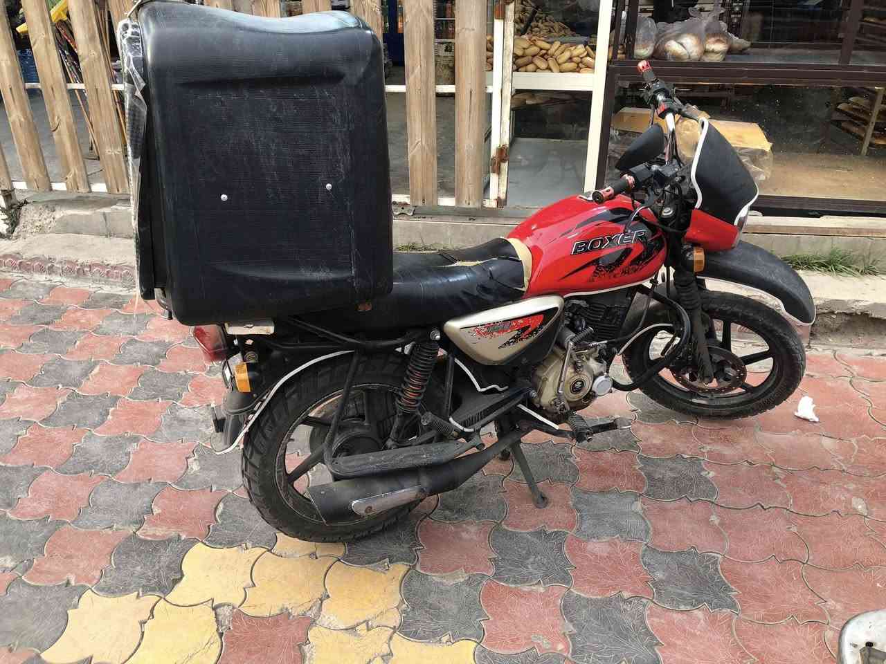 سلام عليكم
بوكسر للبيع موديل 21

صاطره بستم يرادله تجفيت بس شغاله 

أوراق اصولي شرط الترقيم 

سعره 750 وبيه مجال 

مكاني الغزالية 

***********
