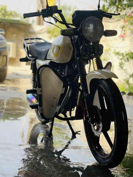 السلام عليكم للبيع دراجه ماكس وان دراجه حلوه ومرتبه كهربائيات كله شغاله نكره سلف بكل وقت صالنصه رياضي دشبول رياضي لايت عالي ناصي نهار اني شاده اله السعر 750 وبي مجال للشراي مكاني بغداد الامين الثانيه للأستفسار ***********
