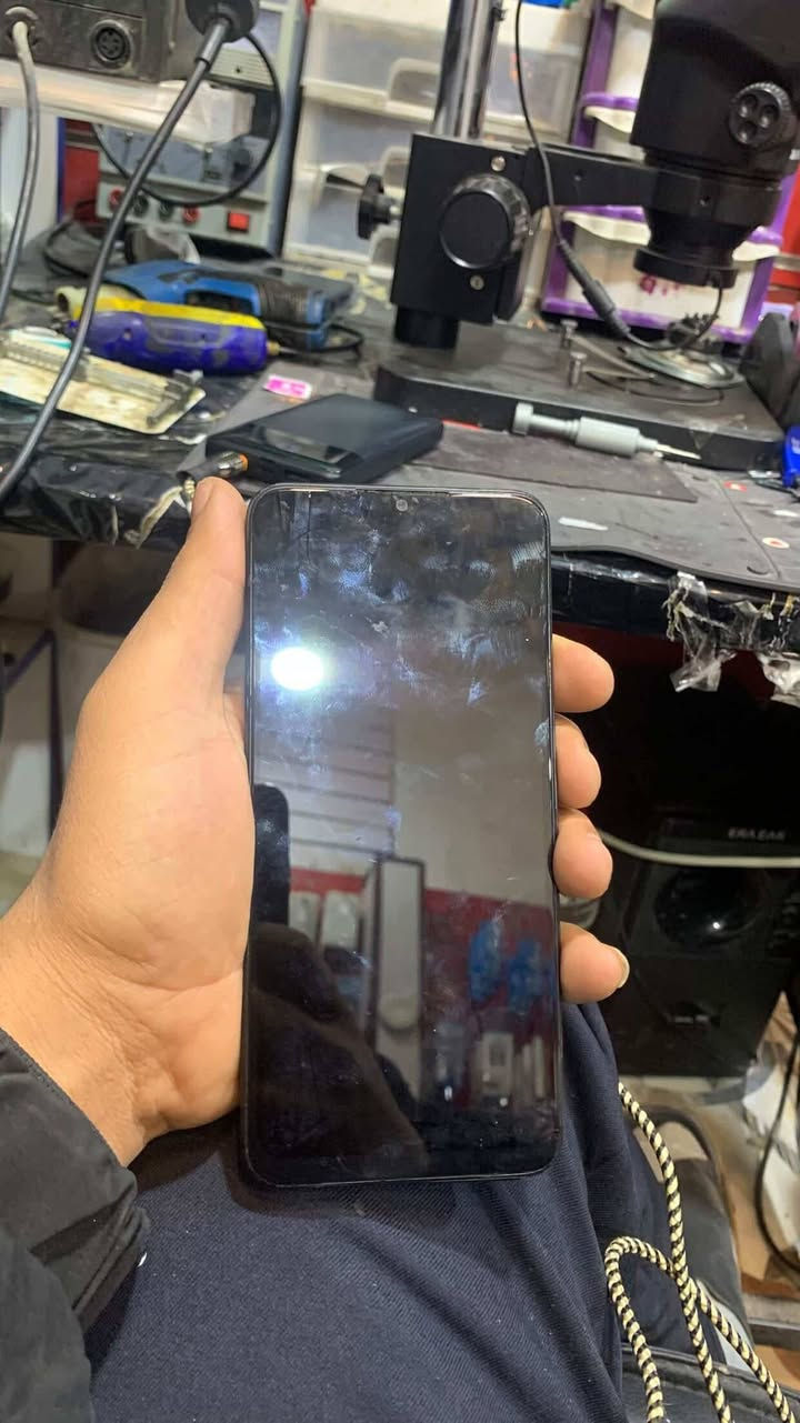 سلام عليكم جهاز البيع جهاز نضيف مبدل شاشه البيع ***********
مكاني القرنه
