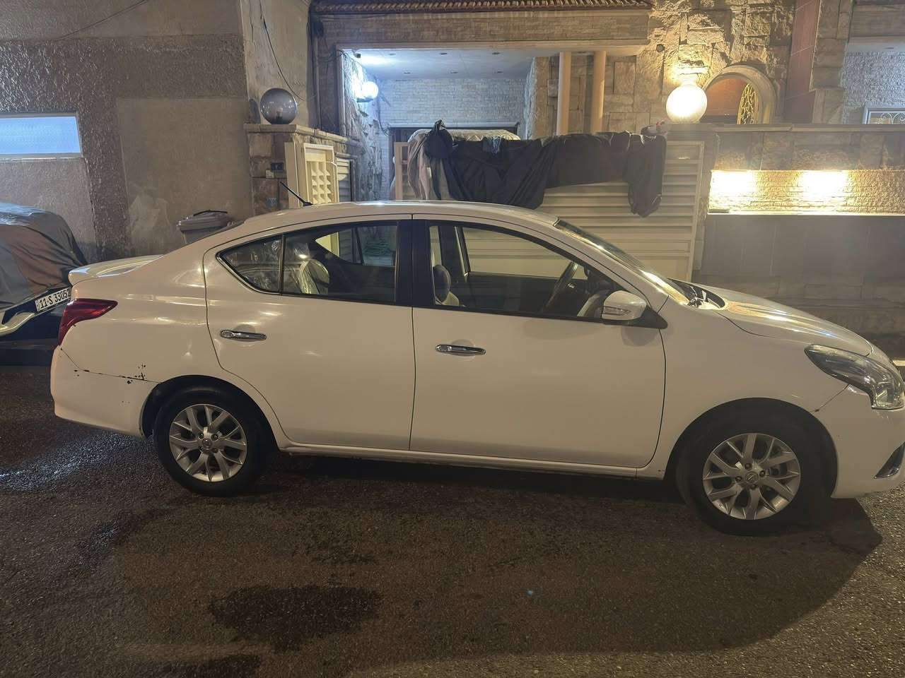 السلام عليكم
نيسان سني هندي 2024
ماشية 66000km
بيها الجاملغ الخلفي بارد  من جهة الراكب
الجاملغ الامامي مبدل
 السيارة نظيفة تايرات جدد اذا جاد تعال افصح
سيارة مال بيت مو تكسي
للاستفسار ***********
