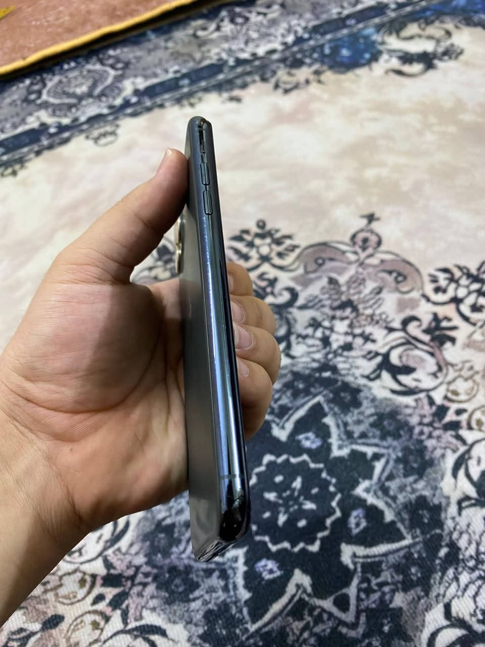 السلام عليكم ايفون 11 برو ماكس
ذاكرة 64 
بطارية 74 بلادية
الجهاز نضيف جداً وما بي اي مشكله 
مبدل شاشة نوعية جيده و 3 خيارات 
بيع او مراوس مع اكس ماكس او 8 بلاس وأخذ فرق 
***********
تكريت القادسية
