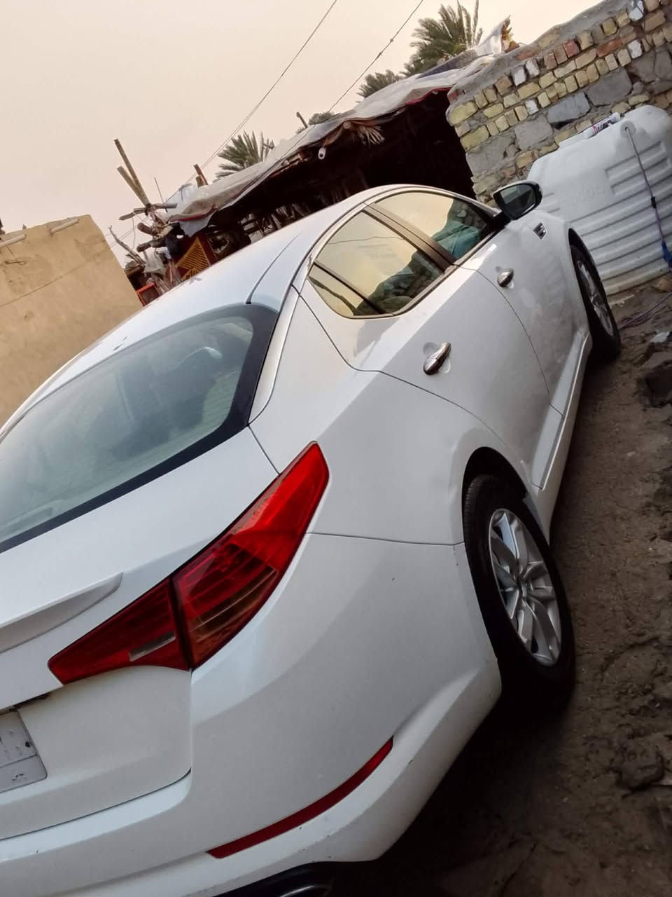 سلام عليكم كيا اوبتيما للبيع موديل 13 خليجي مكينه 2000 بيه جاملغ وبنيد مبدلات جهت سايق دوس بيه تعمير سياره جاهزه مكينه وكير خير من الله حداديه جديده سعره 115 وبيه مجال الطيبين مكاني ذي قار قضاء الشطره ***********
