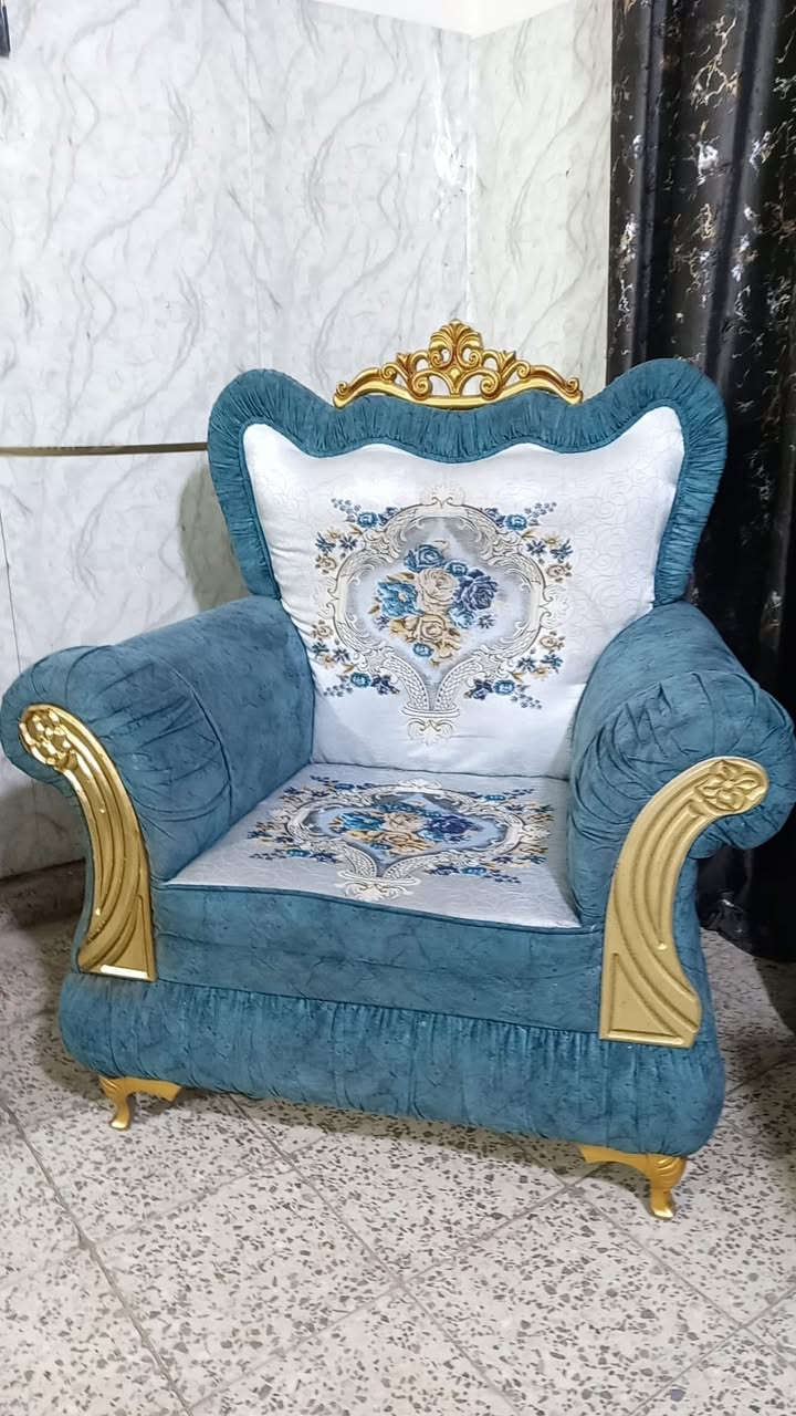 تخم ملكي ١٠ مقاعد اخو الجديد نضافه فول كل ضرار ما بي سعر ٣٢٥ وبي مجال مكاني بياع يوجد توصيل بكروه *********** وتساب
