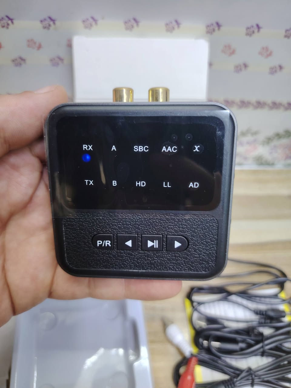 جهاز إرسال واستقبال صوتي بتقنية بلوتوث aptX 5.4 مع مدخل AUX RCA مقاس 3.5 ملم، محول ميكروفون لاسلكي متعدد النقاط عالي الدقة بتقنية aptX-Adaptive AD/HD/LL AAC متوافق مع سماعتي بلوتوث للتلفزيون والصوت موضح بالصور السعر 12 الف للطلب او الاستفسار التواصل عبر رسائل الصفحة متوفر توصيل بغداد ومحافظات 👍 #تابع_الصفحة_يوصلك_كلشي_جديد


**إذا كنت صاحب هذا الإعلان وتريد حذفه لأي سبب، رجاءا أرسل رسالة إلى الدعم الفني**