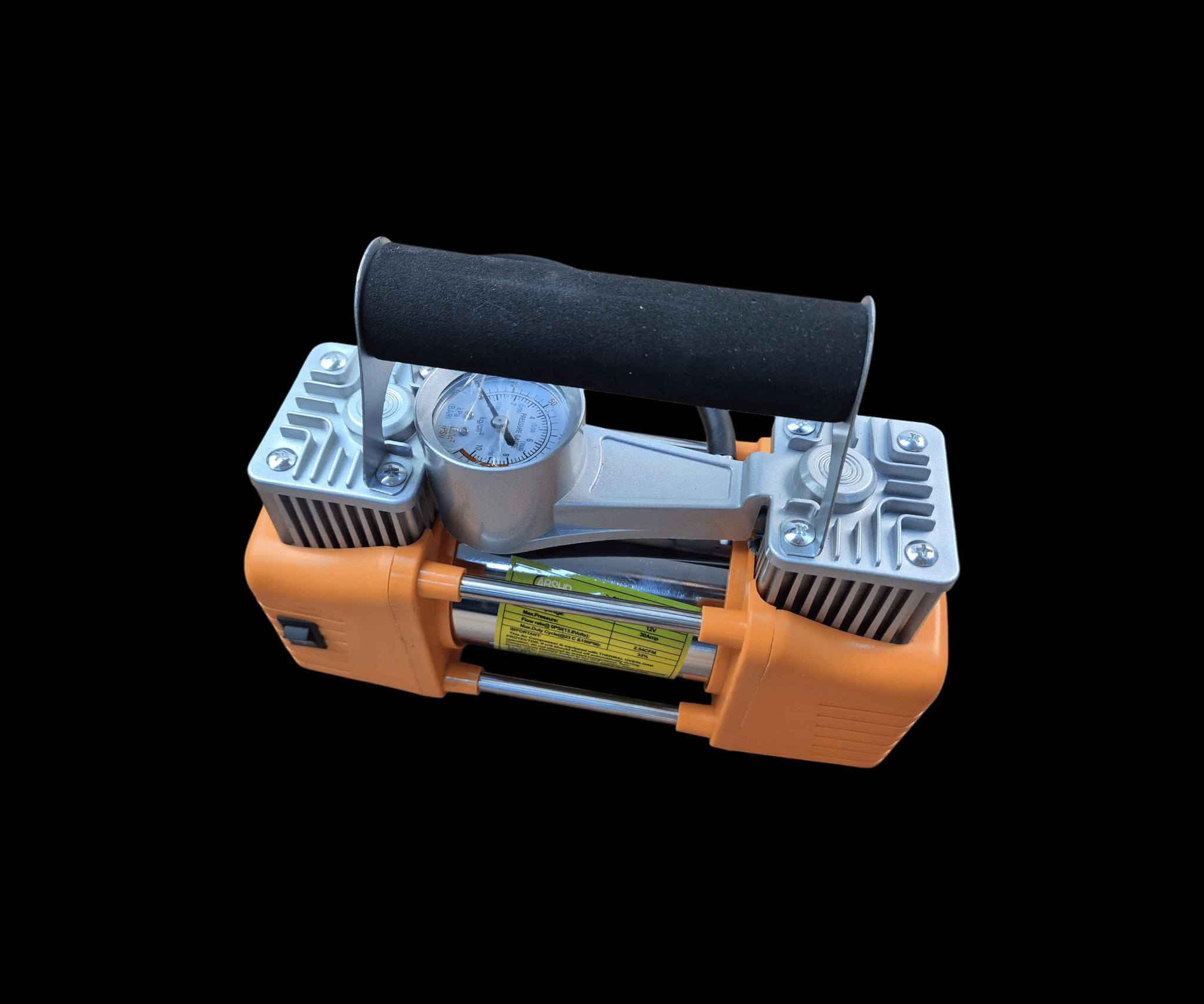 منفاخ اطارات (بلور) ثنائي السلندر مع عدة تصليح كاملة

الاستخدامات:

نفخ إطارات السيارات، الدفع الرباعي، الشاحنات الخفيفة، الدراجات النارية والهوائية.

نفخ الكرات والأغراض القابلة للنفخ (كرة، عوامة، ألعاب).

حل مثالي لحالات الطوارئ على الطريق أو أثناء السفر والرحلات.

إصلاح ثقب الإطار مباشرة باستخدام عدة الإصلاح المرفقة.

المميزات:

قوة عالية: يعمل على 12 فولت، 30 أمبير.

ضغط أقصى: 150 PSI.

تدفق هواء سريع: 2.54 CFM لملء الإطارات خلال دقائق قليلة.

تصميم ثنائي السلندر يمنح قوة مضاعفة مقارنة بالمنفاخات العادية.

سلك طويل بطول 250 سم للوصول لجميع الإطارات بسهولة.

خرطوم هواء حلزوني مرن لسهولة التمديد.

مصباح LED أمامي للعمل ليلاً أو في حالات الطوارئ.

حماية حرارية توقف الجهاز تلقائياً عند السخونة المفرطة.

يأتي داخل حقيبة قوية بأبعاد: 38 × 24 × 14 سم تحفظ جميع القطع بشكل مرتب.

محتويات الحقيبة:

منفاخ هواء ثنائي السلندر ABSHR.

خرطوم هواء أصفر حلزوني.

وصلة تشغيل عبر بطارية السيارة (مشابك + وصلة ولاعة).

عدة تصليح بنشر كاملة (مخرز معدني، إبرة إدخال، لواصق مطاطية + معجون، كتر، كماشة).

2 مفكات (مستقيم + نجمة).

رؤوس نفخ متعددة (كرات، أدوات هوائية).

كتيب إرشادات.

حقيبة تخزين وتنظيم قوية.

ملاحظات:

يفضل تشغيل السيارة أثناء استخدام المنفاخ لضمان ثبات الكهرباء.

يترك ليستريح 10–15 دقيقة بعد الاستخدام الطويل حتى لا يسخن.

مناسب لجميع أنواع السيارات والدراجات، وعملي جداً في الرحلات. السعر ٣٤ الف والتوصيل ٣ بغداد و٥ المحافظات بغداد, العراق


**إذا كنت صاحب هذا الإعلان وتريد حذفه لأي سبب، رجاءا أرسل رسالة إلى الدعم الفني**