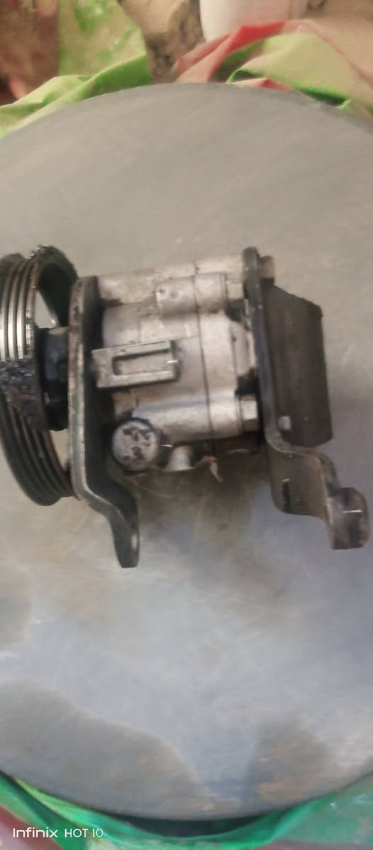 سلام عليكم محرك سايبه للبيع
غراض المحرك  كلها موجوده.
وكير مال سايبه للبيع.
بور مال سايبه.
العنوان كربلاء السعر. رخيص.
***********
