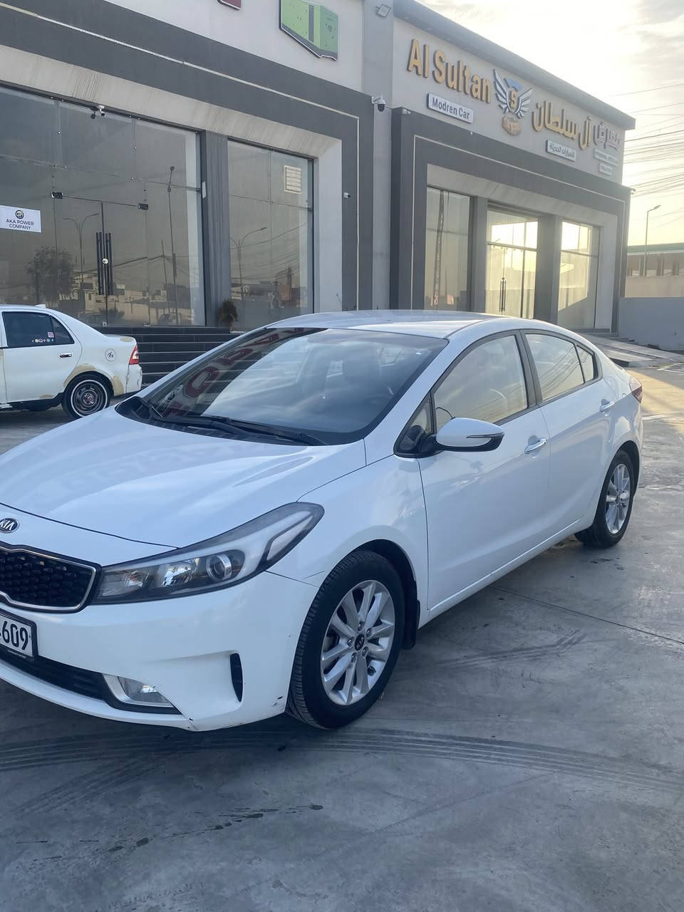 سيراتو 2018 
بدون صبغ 
مكينه وكير شرط 

بصمه 
مرايات شفط 
كاميرا كشنات جلد 

السعر (129) 

***********
