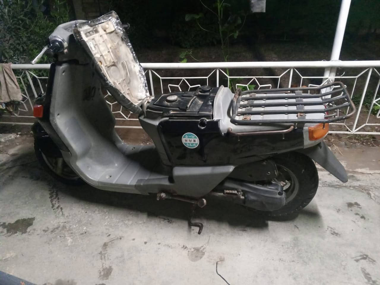 السلام عليكم دراجه بيكم فحل اخت الرمبه للبيع نكره سلف وهندر مكينه خرسه ماتسمع صوته  شلعه ومعدل فول تخم تاير جدد كهربائيات كلها شغاله هورن اشاير لايت عالي ناصي كله شغال اوراقه موجوده دراجه خير من الله مكفوله من كلشي مابيه اي نقص كامله مكمله السعر 375 💸 وبيها مجال للشراي مكاني بغداد الامين الثانيه وهذا رقمي ***********☎️
