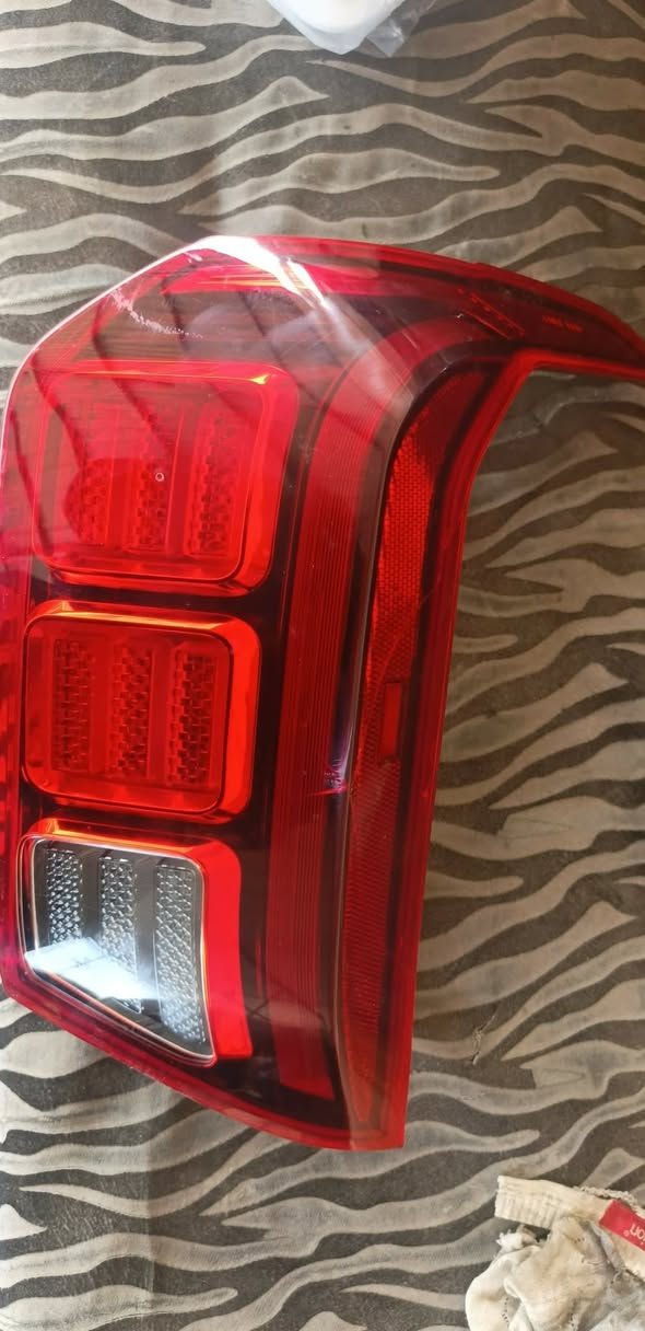 السلام عليكم لايتات ٣ عدسات لايت يسره عدستين
رادار يسار ٢٤ و٢٣
بك لايت يمنه امريكي 
دعاميه ضفيره 
كامره 
ضفيره 
دبل امامي خلفي 
بدنه 
قبق ستيرن اسود


**إذا كنت صاحب هذا الإعلان وتريد حذفه لأي سبب، رجاءا أرسل رسالة إلى الدعم الفني**