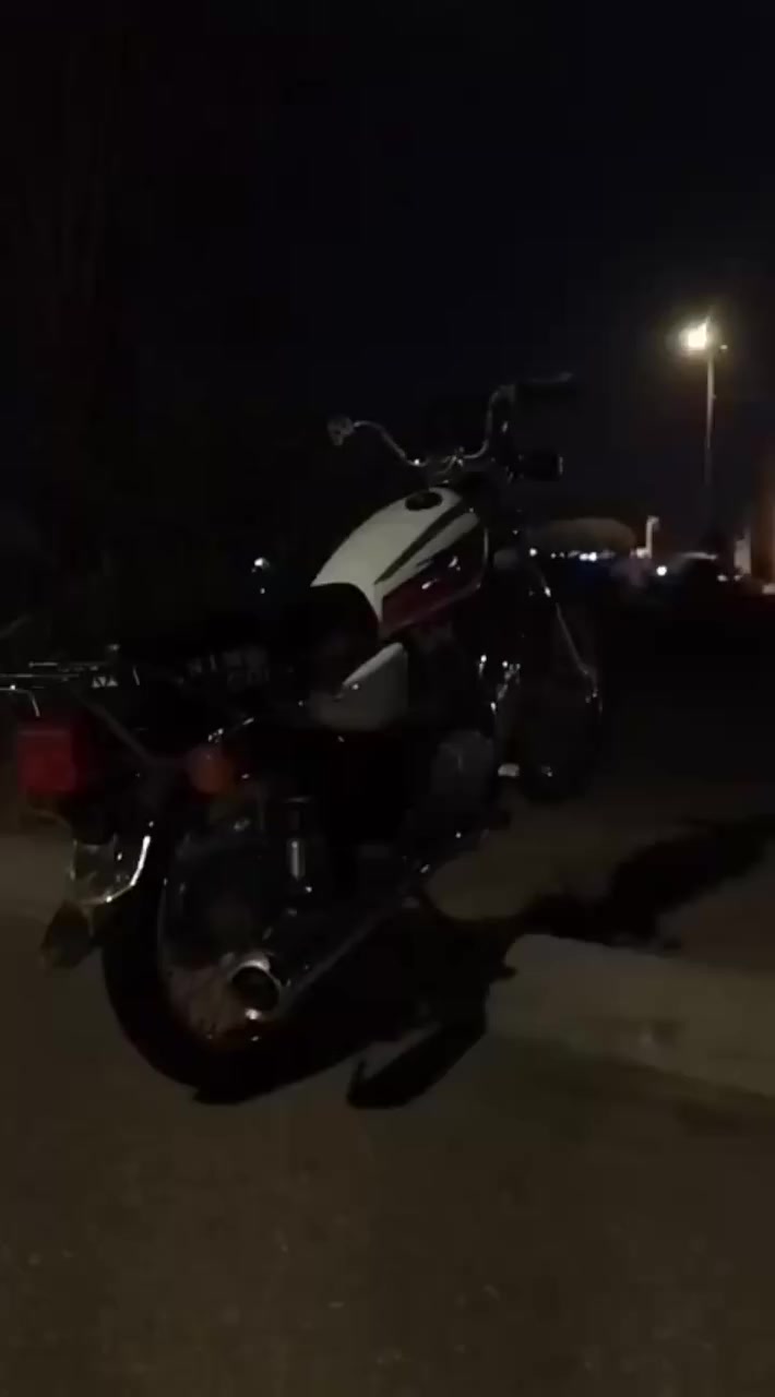 يابه دراجه خير من الله واحد ع واحد بعدهي ع وضع شركه ومستعجل ع بيه دراجه شوفت عينك بس عندي ل لدات ميشتغلن ول اشاره وره وكعت بس هايه بل دراجه ولبقيه امانه الله دراجه كلش نضيفه  موشراي لاتعبني السعر راسلني متواجد بس واتس ***********
