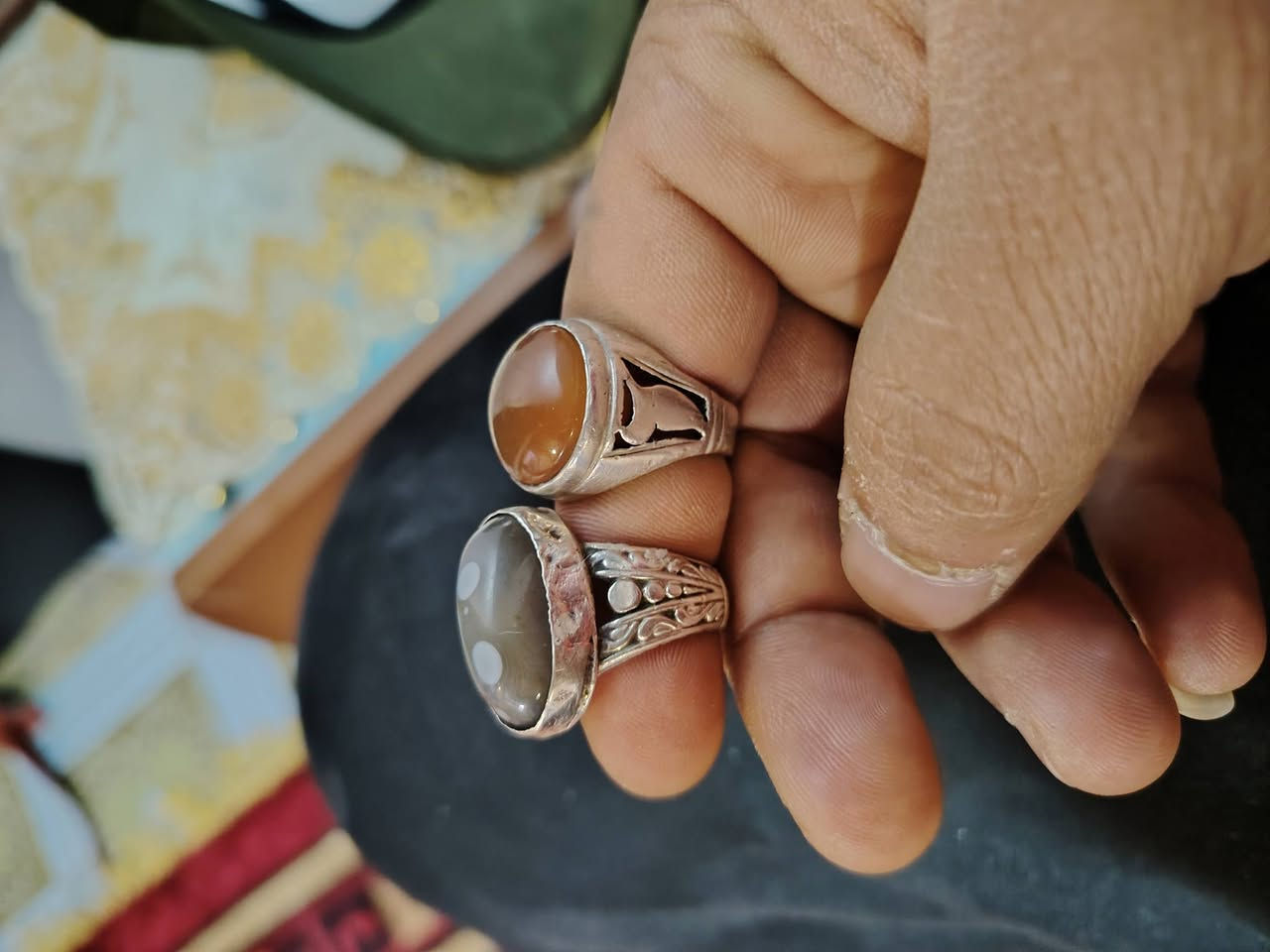 خوان محابس قديمه كلش يماني مشمشي سليماني رصاصي مزعفر
سعرهن ١٢٥ قفل صياخه ثقيله مكاني بغداد


**إذا كنت صاحب هذا الإعلان وتريد حذفه لأي سبب، رجاءا أرسل رسالة إلى الدعم الفني**