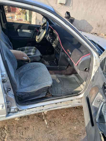 السلام عليكم من رخصه الادمن مكلف بالنشر النترا 1994 كير عادي مصبوغه عام سياره نضيفه مكانها الانبار الحبانيه 
السعر 31 وبيها مجال 
رقم صاحب السياره ***********
