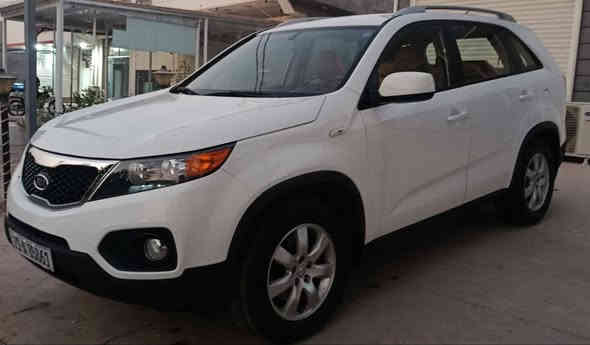 كيا سورينتو موديل 2011
خليجية 7 راكب
ماشة 135 الف كيلو 
على ايدي من الشركة محرك بلاد ممفتوح
مكفولة من الصبغ والضربة كلشي شغال بيهة على البلاد
السعر 150 وبيها مجال بسيط
للاستفسار ***********
