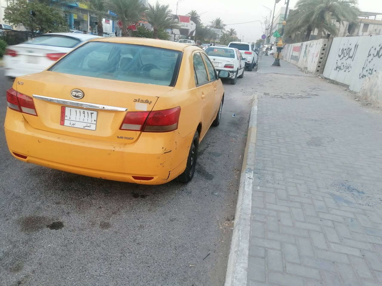السلام عليكم
بي واي دي جي ٣ موديل ١٦ محرك وكير نحله شرط تبريد شغال السياره غير مكفول بيه معجون بالقماوه واكع عليها سقيفه حداديه ٥٠ بالميه رقم مثنى مشروع وطني هيئه وغرامات تأخذ مصفر شرط مكاني بسماوه ومالكها بسماوه يمي *********** سعرها ٤٣ وبيها مجال الشراي
