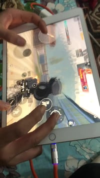 آيباد 10.2 • ٣٢ جيجا • واي فاي