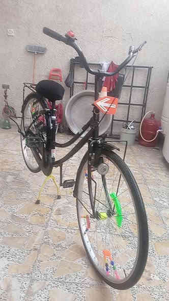 سلام عليكم بيسكل للبيع نضيف كلشي مابي
  سعر 100مكان حي النصر الاستفسار رقم الهاتف ***********
