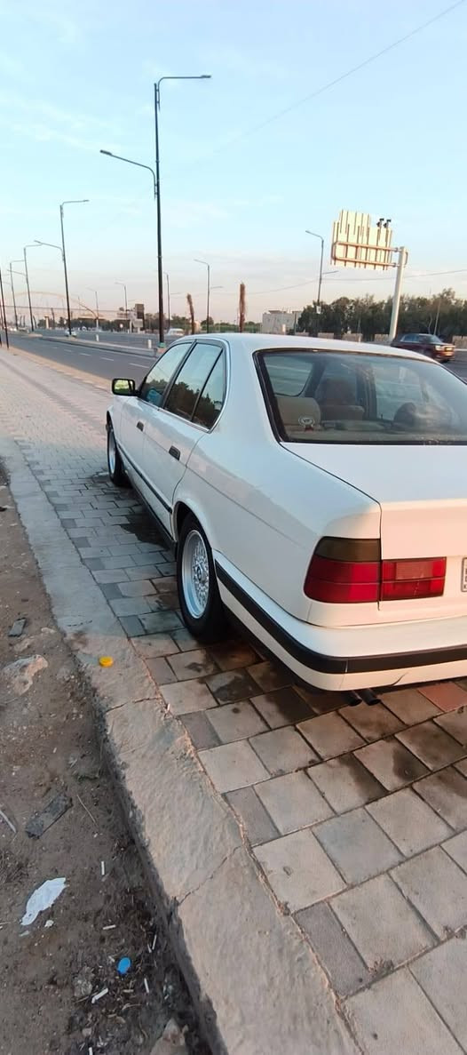 سلام عليكم بي إم دبليو ٥٢٠ كير عادي موديل 1992 مكينه وكير وحديديه وتخم تاير وتخم ويل شرط جدد وكفاله داخل مخمل ميكانيكي شرط بلادي ماملعوب بي    كهربائات مكفوله بدون جطلات تبريد بي ضعف  وبقيه الماصفات معروفه مكلف بنشر
الاستفسار ***********
سلام عليكم بي إم دبليو ٥٢٠ كير عادي موديل 1992 مكينه وكير وحديديه وتخم تاير وتخم ويل شرط جدد وكفاله داخل مخمل ميكانيكي شرط بلادي ماملعوب بي    كهربائات مكفوله بدون جطلات تبريد بي ضعف  وبقيه الماصفات معروفه مكلف بنشر
