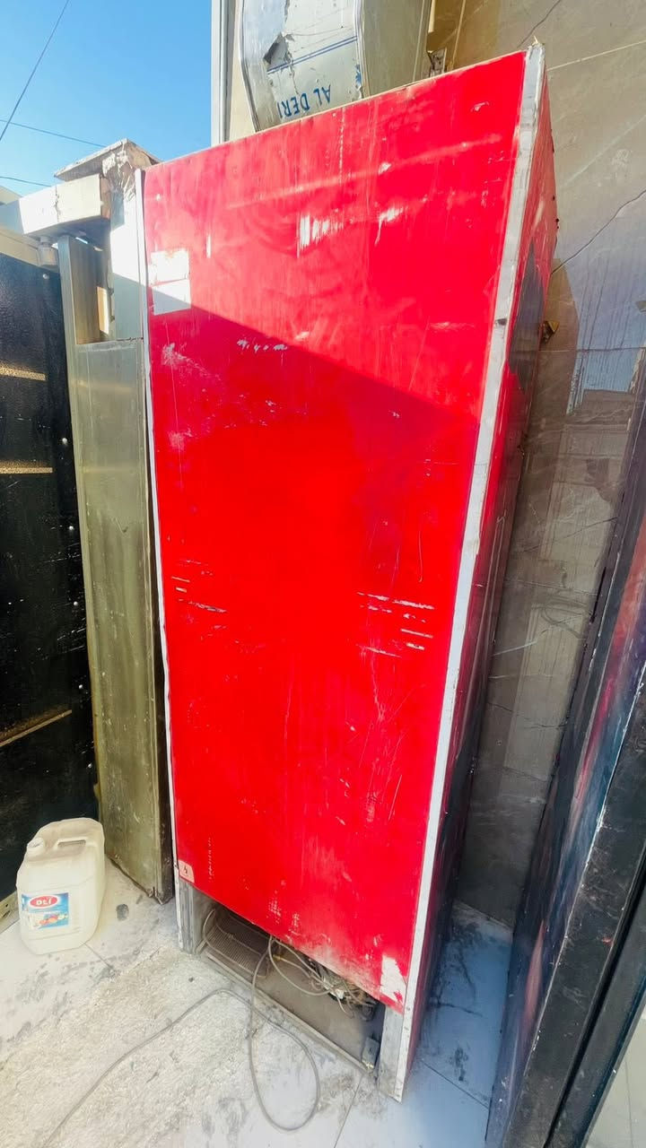 السلام عليكم بردات عدد ٥ للبيع اربعه مفرده وحده مزدوجه  السعر بعد المشاهده مستعمل نظيف  العنوان السيديه شارع المدارس للاستفسار الخاص او الرقم ***********
