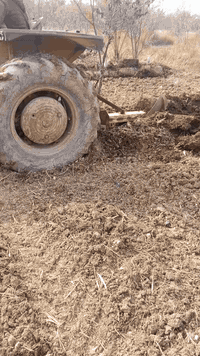 يوجد دكتر عنتر (كراب+رباش+تعديل+حفر جوات)بأدارة برهان ابو ادم و بأنسب الأسعار متوفر فقط في منطقة الشيخ حمد و الحصيوة و المناطق القريبة عليها و الذي يريد يرجى الاتصال على الرقم(***********)
مكلف بالنشر
