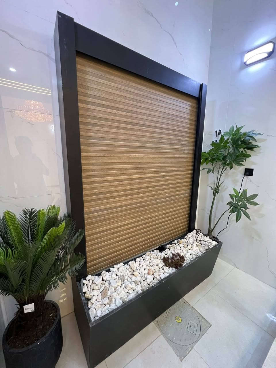 دار  للبيع140 متر للبيع في حي الجامعة منطقة 26 مكان روعة وبناء حديث  الواجهة 7 نزال 20 

يحتوي على 4 غرف نوم وصالتين واستقبال ومطبخ حار وبارد مع غرف سويتات كله جمس بورد ارضيه مرمر واجهة بورسلين خلاطات دفن شبيابيك وابواب المنيوم مجهز ثريات وتانكي وكيزر 

__العنوان المكتب/النجف الاشرف _حي العدالة _شارع المستوصف 
 
نستقبل جميع العروض التجارية في كافه احياء النجف اداره مكتب الميار للعقار 

🟨للاستفسار الاتصال على الرقم التالي او مراسلة الصفحة 
 
📞 عباس الجنابي ***********
📞عباس هاتف الشايب ***********
