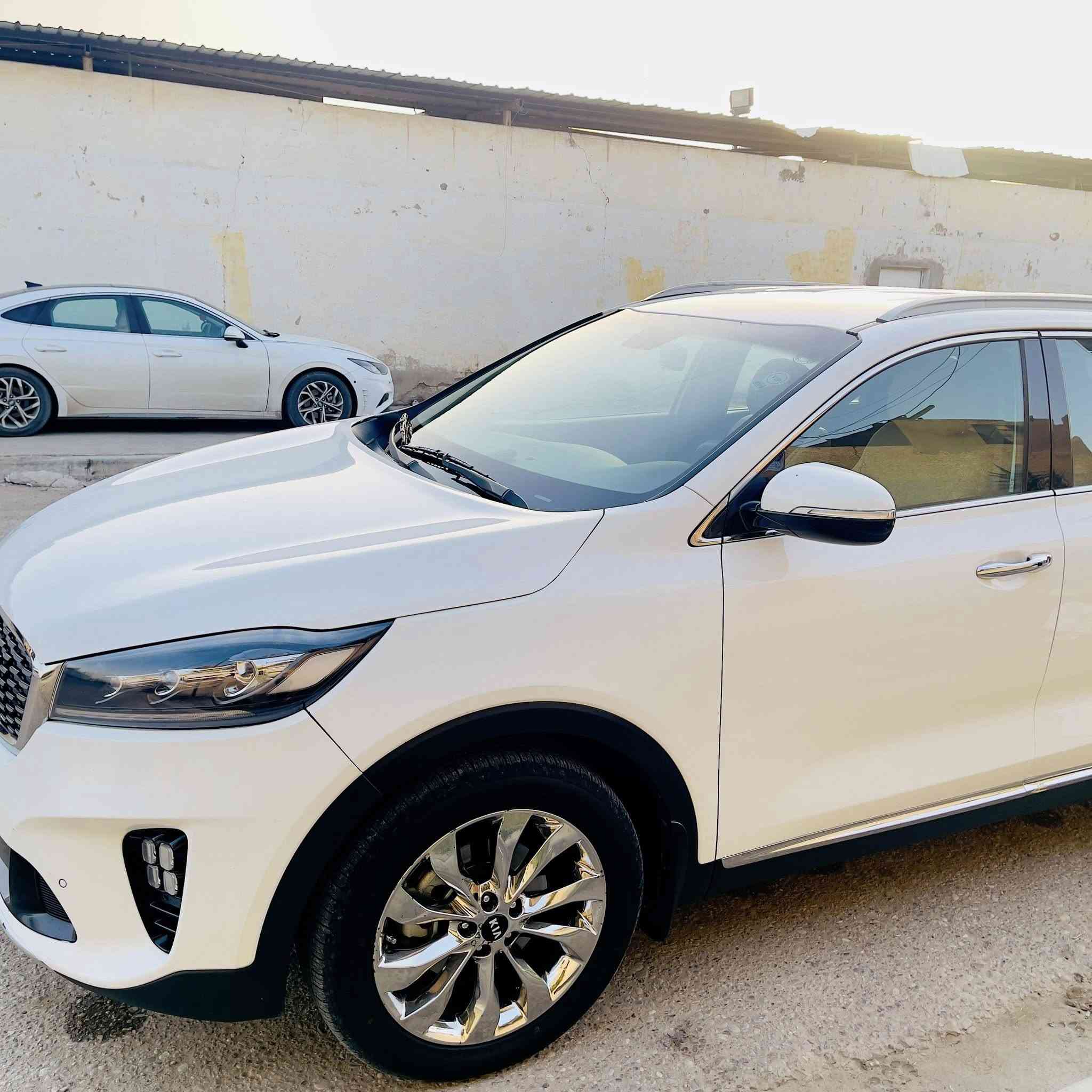 السلام عليكم كيا سورينتو 2018 شكل 20 رقم اربيل جديد كفاله وبيها سونار مرفق مع الصور 6 سلندر كير محرك كفاله طخم تاير جديد مواصفاتها معروفه السعر ( 245 ) بيها مجال حك الجيه للاستفسار *********** مكان السيارة ميسان
