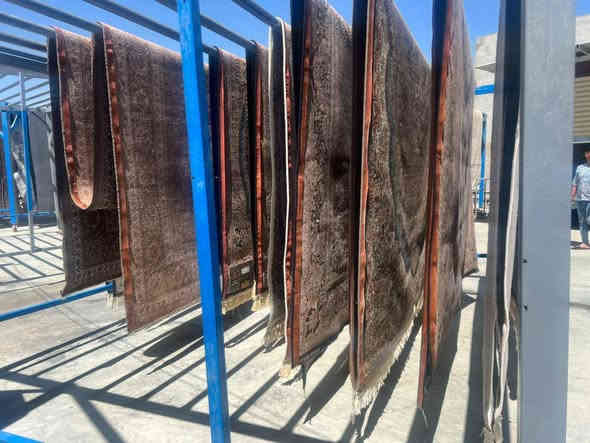 🔺فەڕش شۆری حاجیاوا🔺📣
یەکەمین فەرش شۆر لەسەر ئاستی ئیدارەی ڕاپەڕین کە ئەزمونی چەندین ساڵ کارکردنی هەیە.

▪️بێ ڕکابەر لە کوالیتی کارکردن بەتازەترین ئامێری سەردەمیانە و باشترین موادی پاککەرەوە👌.

▪️ئامادەین بۆ شۆردن و وشککردنەوەی:
فەڕش-کۆمبار-قەنەفە-سیسەم-بەتانی.
⏱️بە کەمترین ماوە شتومەکەکانتان بۆ دەگەڕێنینەوە⌛️.

🚚گواستنەوە بێ بەرامبەرە🚛 💨 .

📍ناونیشان-حاجیاوا خوار گۆڕستانی ماکۆک
♦️فەڕش شۆری حاجیاوا: ئێمە بەدڵی ئێوە کار دەکەین.
♦️چۆنیەتی شوشتن گرینگە نەوەک بەچەندیەتی‼️

بۆ زانیاری زیاتر نامەبنێرن📩 یان پەیوەندیمان پێوەبکەن☎️.
***********
***********
