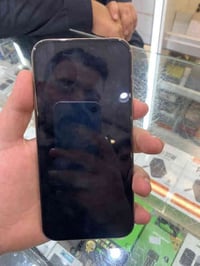 ايفون ١٦ برو ماكس ماستر ٢٥٦ كامل ملحقات بطاريه ٩٥ نضيف جدا سعر مليون و...