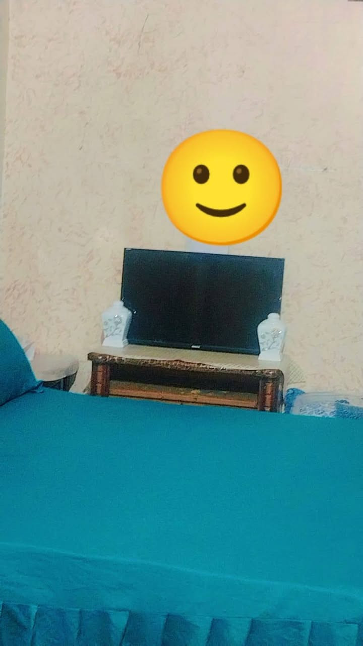 السلام عليكم غرفه نضيفه لبيع 900بي مجال ***********
