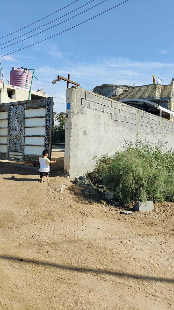 السلام عليكم بيت البيع في الجزيرة المساحة الكلية 750متر 
مكلف بالنشر 
‏‪0771 150 7444رقم الهاتف
