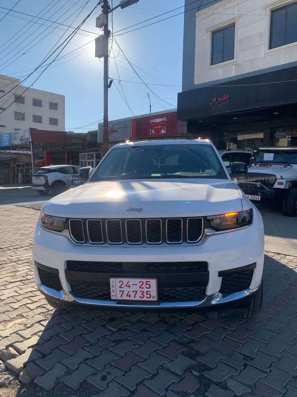 كوردي عربي 

جێپ گڕاند شیڕۆکی ٢٠٢٣ 
مواسفات لاریدۆ ٫ سلایت دبل اکسل ، سێ گێڕ ٫ 
مەکینە ٦ پستن 
ڕۆیشتن ١٩ هەزار میل 
زمارە کاتی ٢٠ رۆزی ماوە 
سبوغ جاملغی سەکن و دوو دەرگای سەکن 
بێ ئێڕباگ ، کەمەک ناو دەرگای سەکنی هەیتی خفیف 

تەنها فرۆشتن گۆرینەوەی نیە 

نرخ.       ٢٩٥ وەروقە

واتساب+ژمارەی ئاسیا (***********(
ژمارەی کۆرەک (***********( كركوك, العراق
