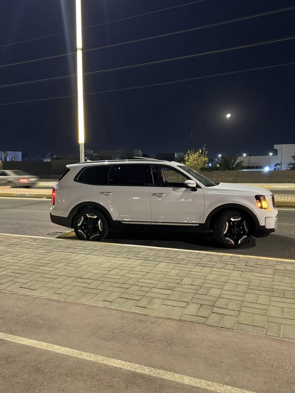 االسلام عليكم شباب تيلورايد 2025 وارد امريكي مكينه v6)3800)
سياره كتاب شهداء بعد سنه يلا تتحول تريد وكاله اني حاضر بأي وقت اني موجود 
اريد مراوس ب لاندكروز او تاهو 
موديل(2025)vib
فتحه سقف
عداد المسافه (33000الف)km
مواصفات 4X
شاشه متصل 
كشنات جلد منفصل 
هند بريك بصمه 
راداد امامي وخلفي وجانبي 
اوتو ستوب 
اوتو هولد 
اشاير بل مري 
كشنات تدفئه 
كراسي كلهن كهرباء 

 (الحادث)موجوده الصور باب فقط مبدل
مكان سياره بغداد يرموك
( رقم هاتف )***********
