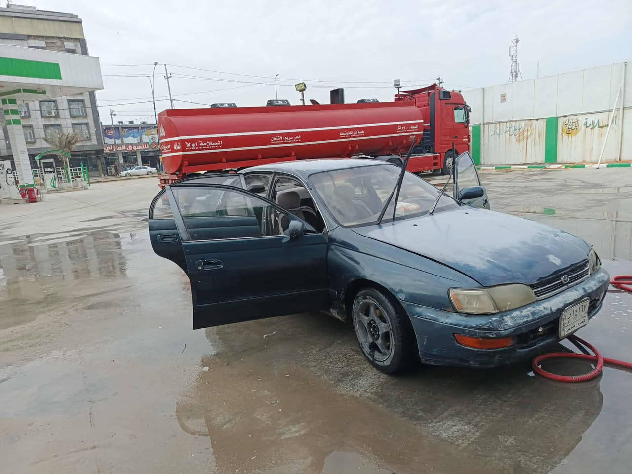 كرونا.موديل 93 محدثه 2000 مكينه توني شادهه بلجيس  الكير مكفول تبريد ثلج كهربائيات ستوني نافضهه  باتري جديد زوج تايرات جدد حداديه 80 % السياره احلا من الصور بيهه ضربه فقط بلجاملغ لوره كلش زغيره موضحه بلفديو السياره بدون خياس نهائيا. تجي وتشوف بعينك حوض الجنطه. ازرك ع شركه رقمهه بصره راعيهه هنا بلنجف. ا. ***********. بي واتساب  (ملاحضه تخم يدات جدد خارجي وداخلي توني شاديهن يعني مو مكسرات مثل الي بلصور)
