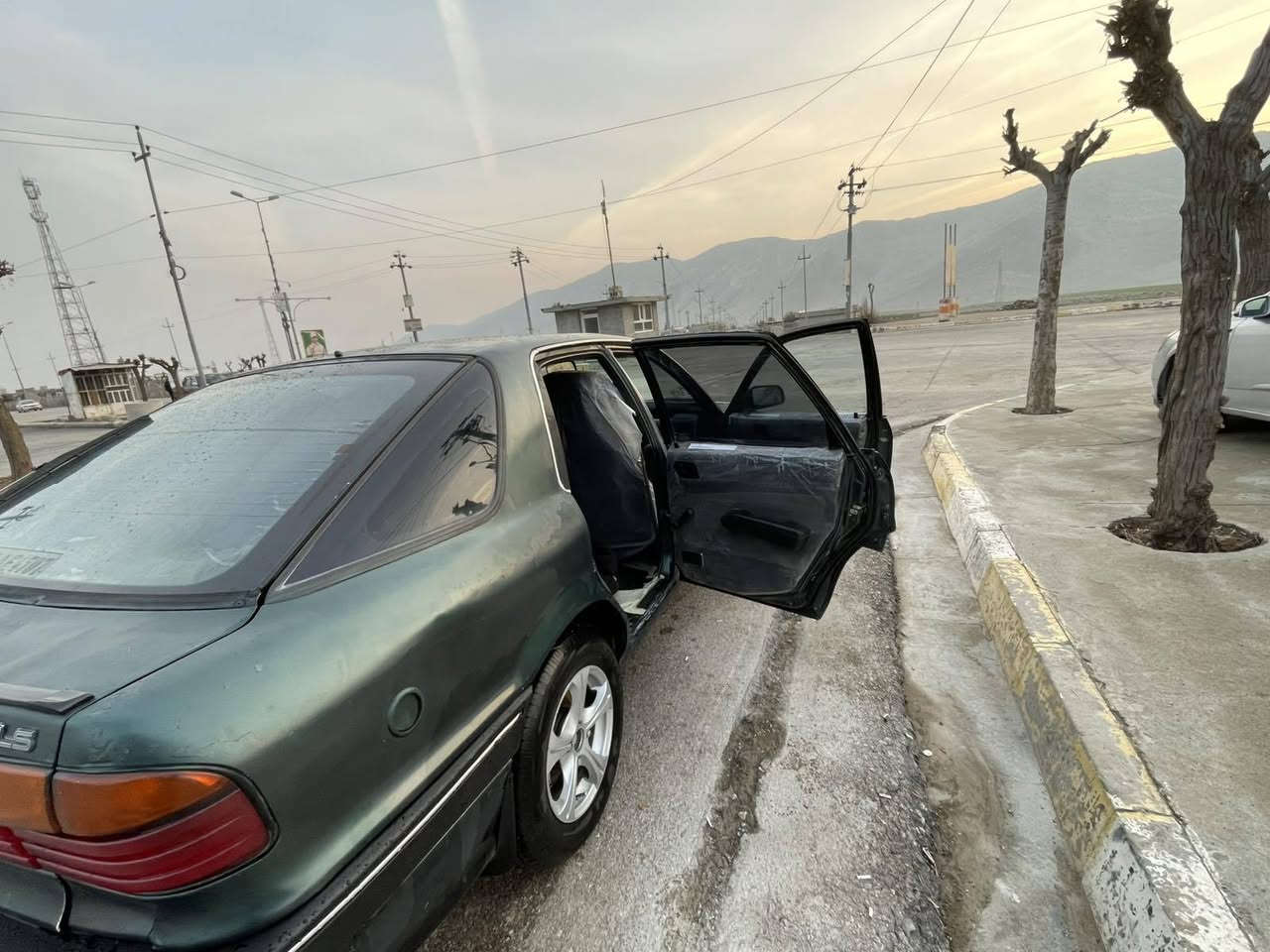 گلاند مۆدیل 92مەکینە 63بەخ  گێڕومەکینەو توندوتۆڵی کارەبای وگەرمی گێچ وتنجیل وفڵچەو هەموشتێکی بەشەرت ماشاءاللە هیچ مسرەفی نیە پێش وپشتی وشانەکانی زۆر جوانە هیچ دەعم ولێدراوی نیە خایس وڕزیوی موس وبڕاوەی نیە پلێت وڕەقەم شانسی پێوەیە علوجە کێشەی مەدەنی بەشەرت ماڵی دەستی فقیرە و کامل مسرەفی لێ کراوە چوارتایەی نوێشی بۆبەستراوە دەشبول وبەردەرگاو بەرگەکوشنی جوانە 16گەڵا شوین شکارتە دەوربەری ڕانیە ***********فایبەر واتساب /علـــــوجە رانية, السليمانية
