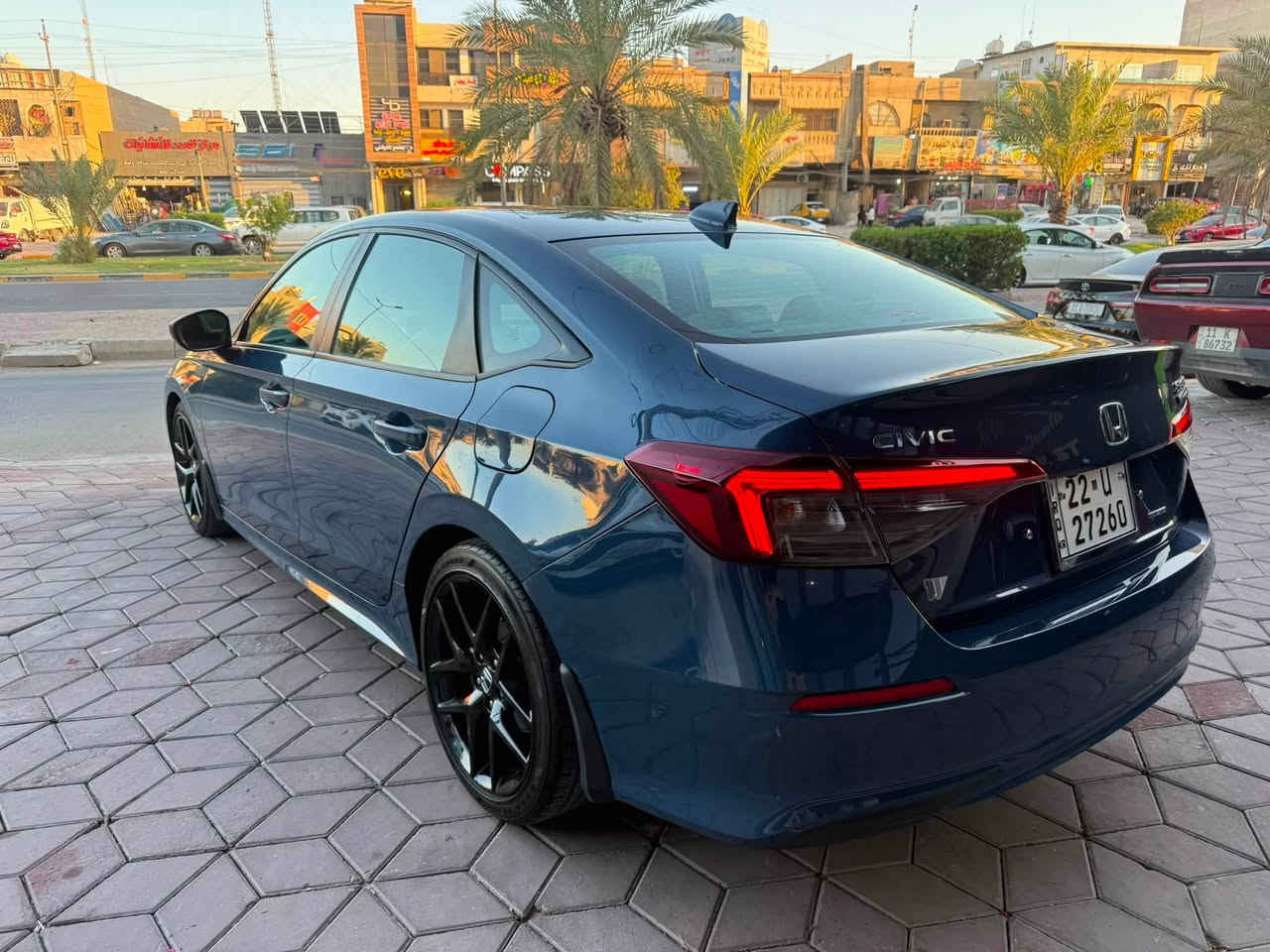 السلام عليكم من رخصة الادمن المحترم 
للبيع هوندا سيفيك هايبرد سبورت ( 2025 ) اربيل
اللون ازرق 💙
محرك ( 2000 ) هايبرد 
فتحة سقف 
داخل جلد ومخمل رصاصي
بصمه 
هاند  بريك كهرباء
رادار امامي وتوقف ذاتي 
رادار جانبي ونقطة عمياء 
شاشه عداد دجيتل
لايتات LED زينون بلادي 
ويل كب 18 وتخم تاير كودير امريكي 
شفتات ستيرن 
تحكمات ستيرن
ماشية ( 15 )
أرضيات ربر 5 قطع وارضيات مخمل بلاديات 
بجم كبس
وباقي المواصفات المعروفة 
 ( الحادث PDR بلجاملغ الخلفي وصبغ بذيل الجاملغ )

السعر ( 175 ) ورقة 
***********
