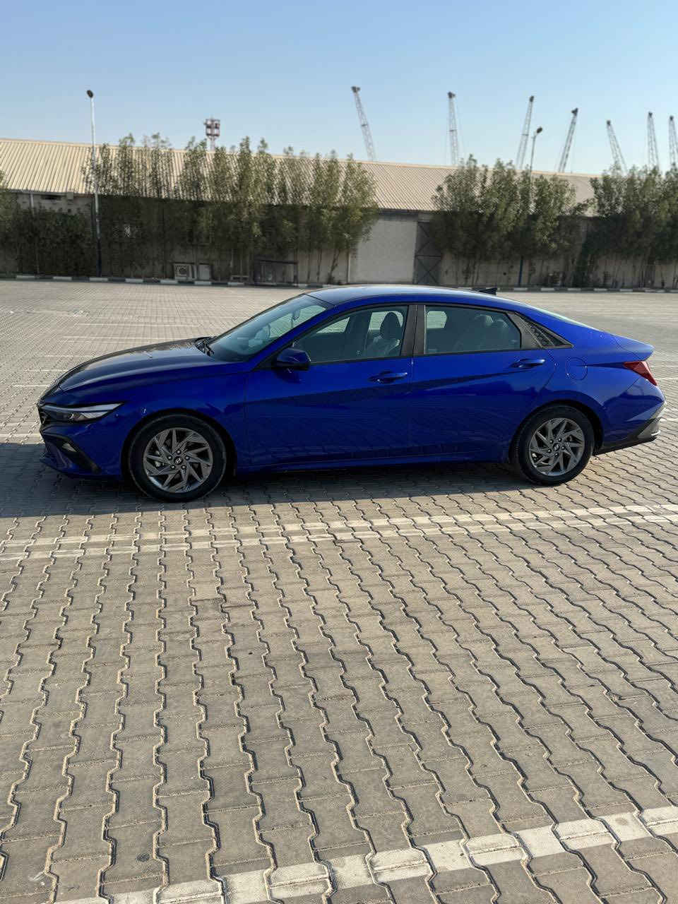 سعرها 162
السلام عليكم النترا للبيع مديل 24سياره فول مواصفات ما عده الفتحه 
مواصفاتها تحكمات ستيرن رادرات قياده ذاتيه رقم معوقين راعيها موجود كلشي مابي يعني يمشي سياره رقم جديد هزه جديده دوشمه جديده سياره ماشيه 24الف يعني بعدها وكاله
مكاني بصره حكيميه 
هـ  ***********
