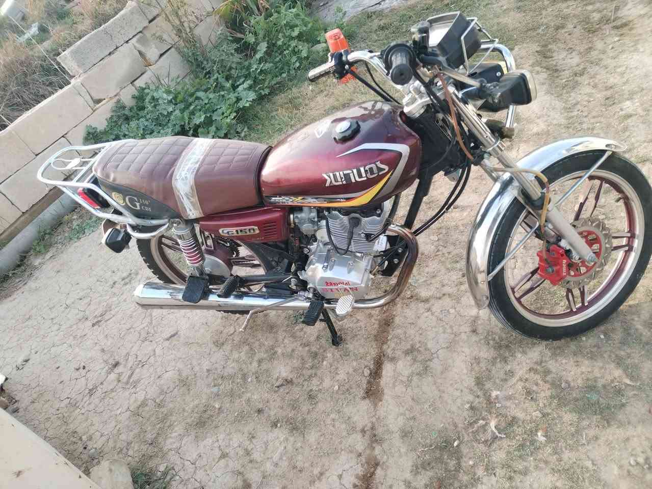 السلام عليكم دراجه موديل 23إيراني 5 كير  نضافه فول الدراجه اوراقها ضايعه يعني كلك برقي مامفتوح بيها دراجه فول النضافه السعر 650 وبيها مجال بسيط عنواني بغداد التاجي ‏‪***********‬‏
