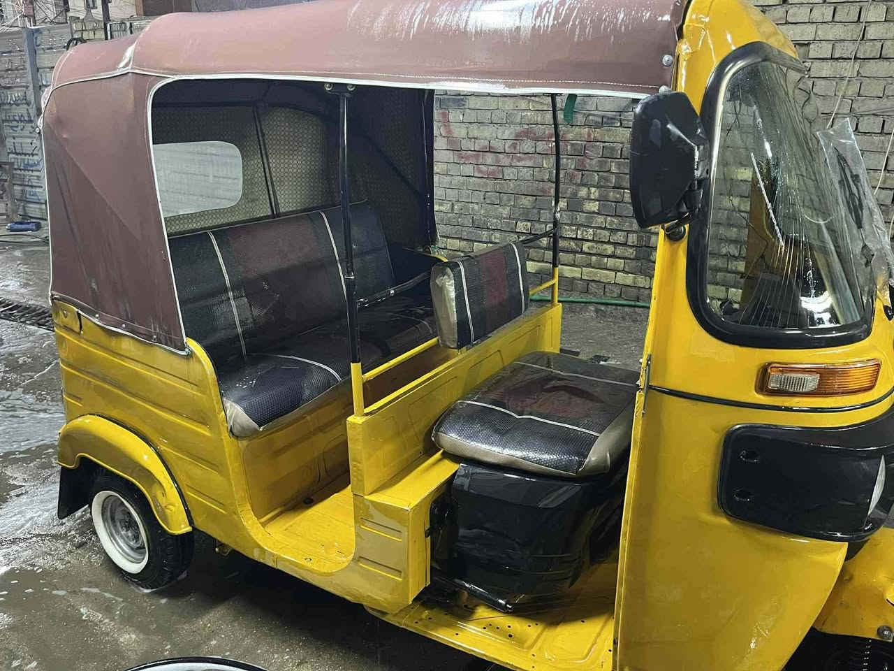 السلام عليكم شباب مكلف بالنشر
تكتك موديل 2020 مرقم رقم انكليزي بيهه ضربه بالصفحة جهه اليسره بس راجعه على البارد وضربه بجهه اليمنى يم مال بانزين وضربات خفيفه السعر 6 وبيهه مجال
الرقم ***********
