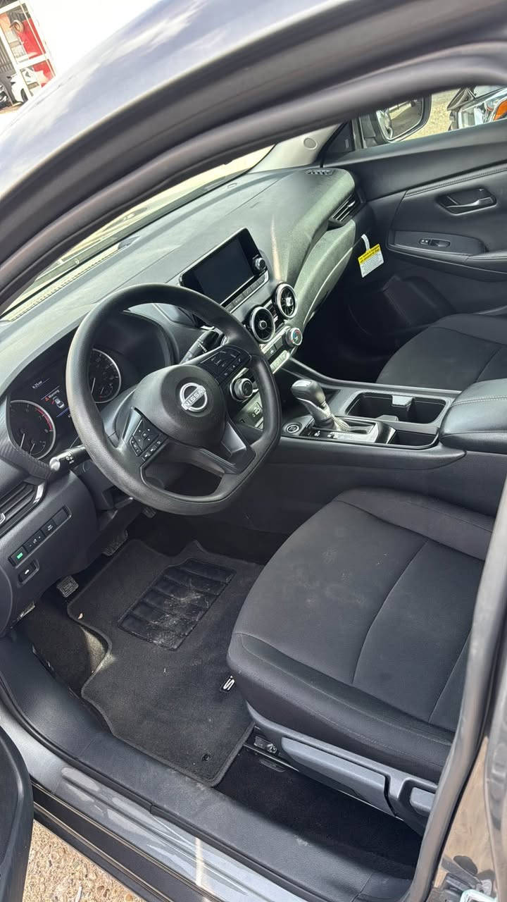 نيسان سنترا موديل ٢٠٢٤ سيارة فقط بولند صبغ بدون نقطة داخل ارباك فقط ستيرن و مرجع شريكة بجم و ورة كبس حتا دعامية كدام شريكة ماشة ٤٧ الف و مصرف دينار مابي و رقم شرط و ٩٠ يوم ويا رقم سيارة رقم كاتي سعر ١٣٣$ و بي مجال عنوان عقرة رقم موبيل *********** اكر, نينوى
