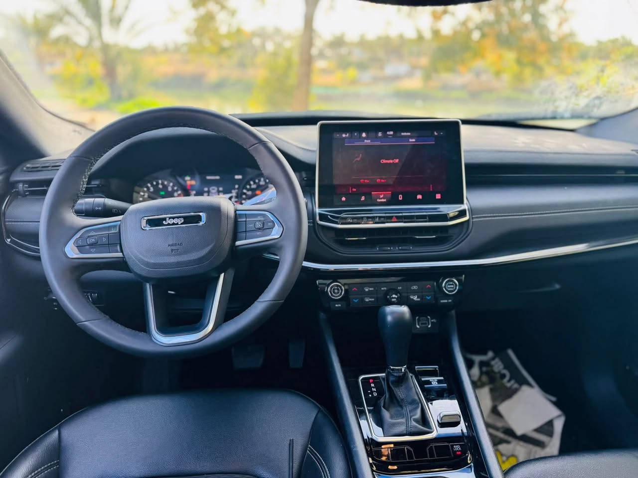 جيب كومباس موديل 2024 السيارة فول مواصفات توكلر  1/1  حادثها فقط بنيد  المحرك 2000تيربو ماشية 11mi
السيارة جديدة وضع الشركة 
السعر 158$ وبي مجال

بيع او مراوس  

مكانها المسيب سدة الهندية 
*********** واتساب موجود بالرقم
